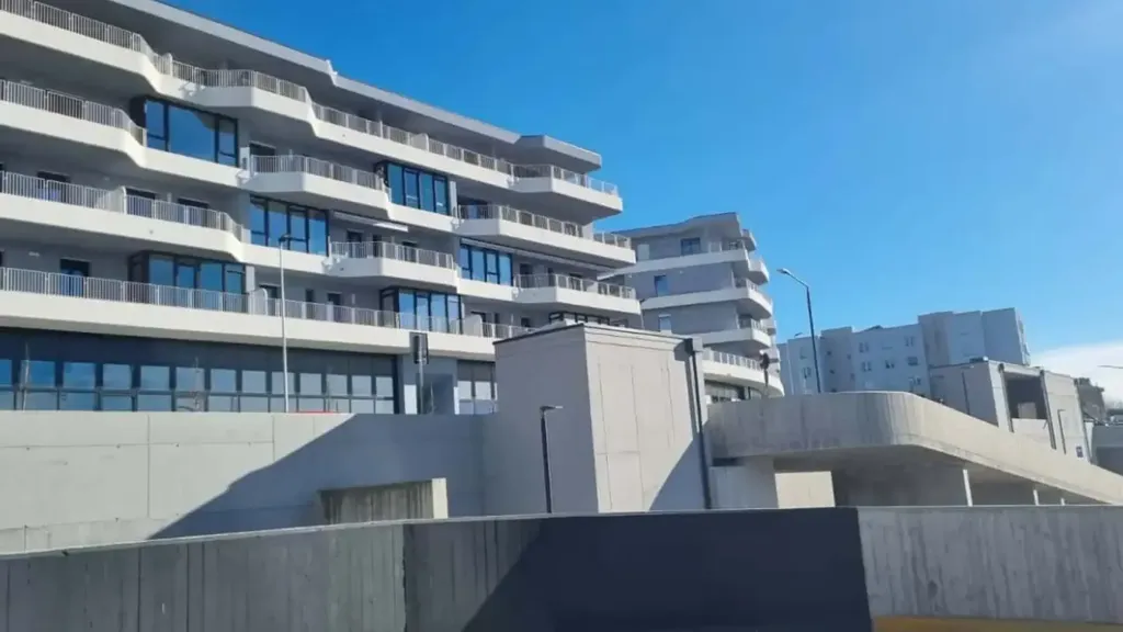 Välivaade - Modern Studio with Terraced View in Trieste