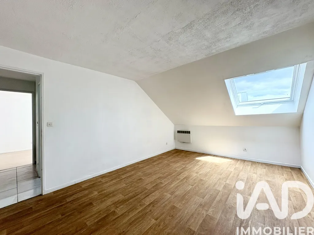 Pièces - Duplex 4 Pièces avec 2 Boxes à Montmagny