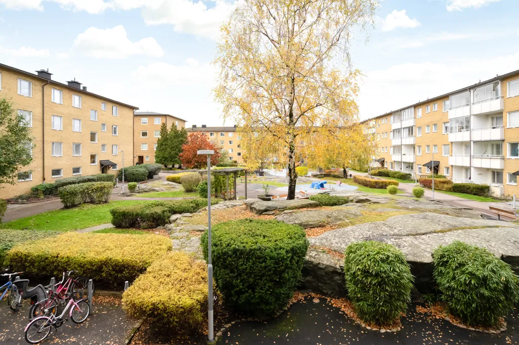 Giardino - Apartment with West-Facing Balcony in Göteborg