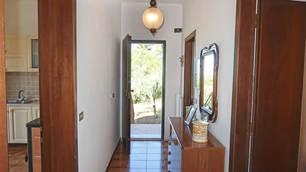 hallway_entrance