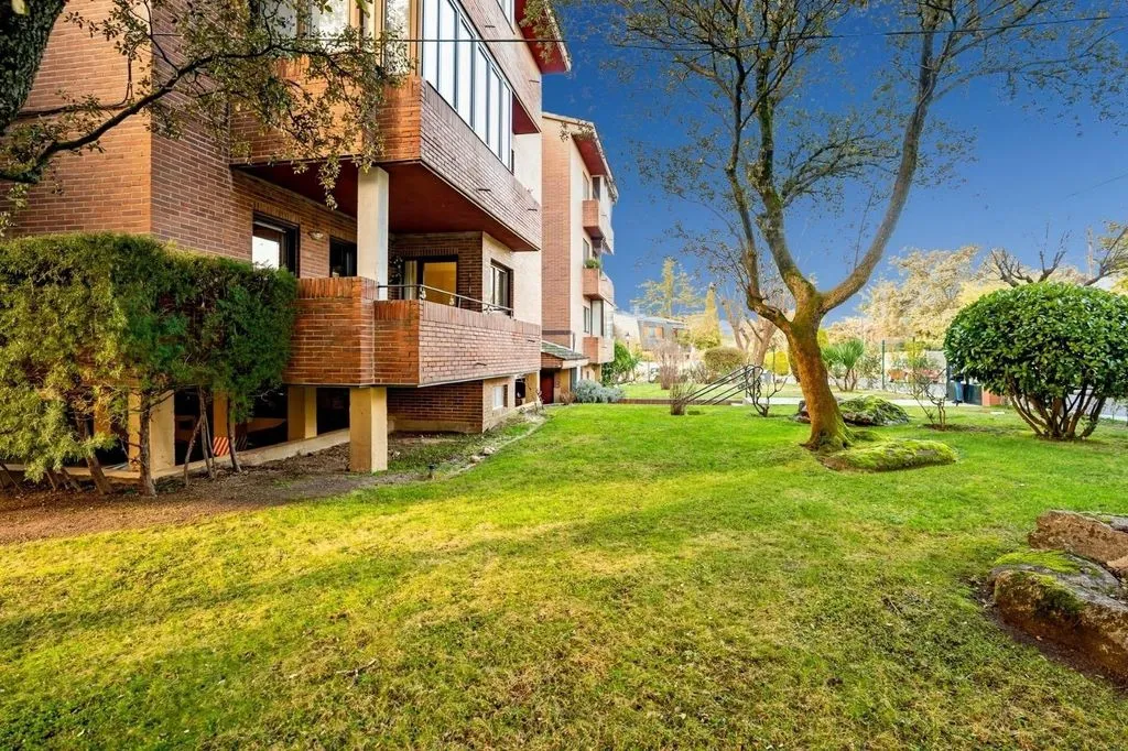 Jardin - Luxury Apartment with Pool in El Escorial