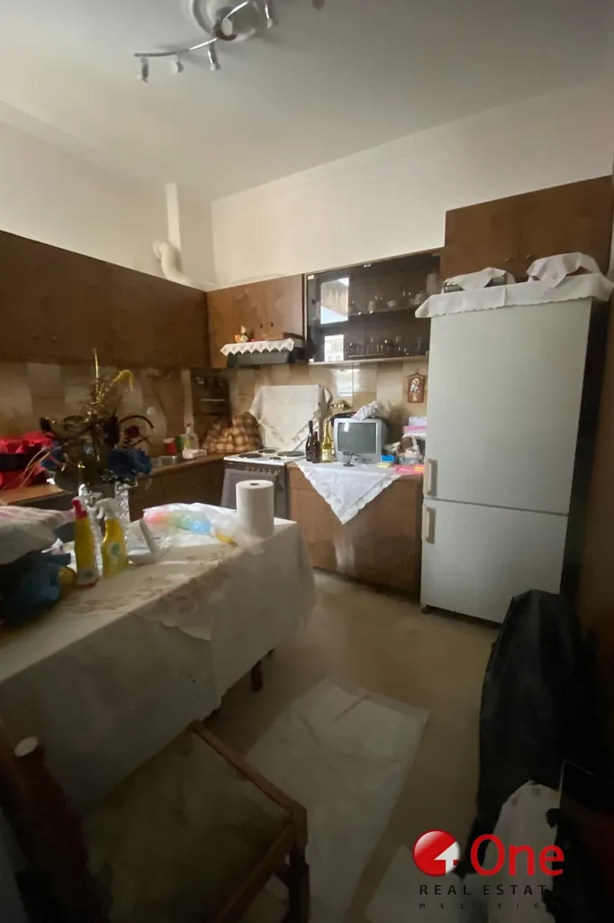 Cucina - Multi-level House with Balcony in Keratsini
