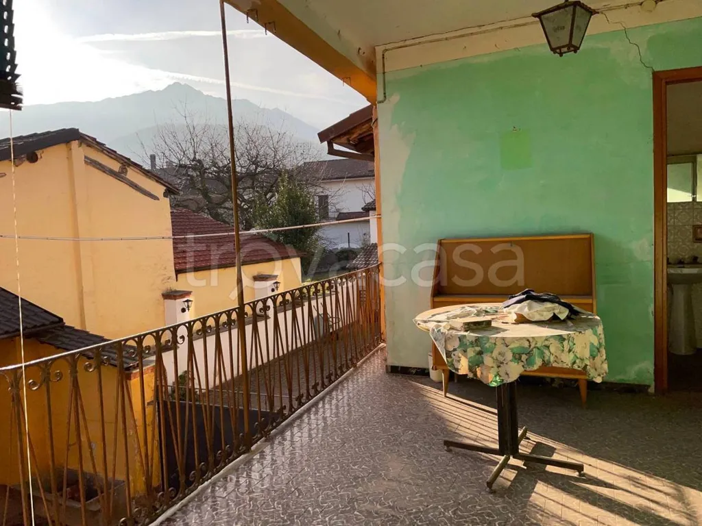 Balcony - Independent House with Garden in Boves