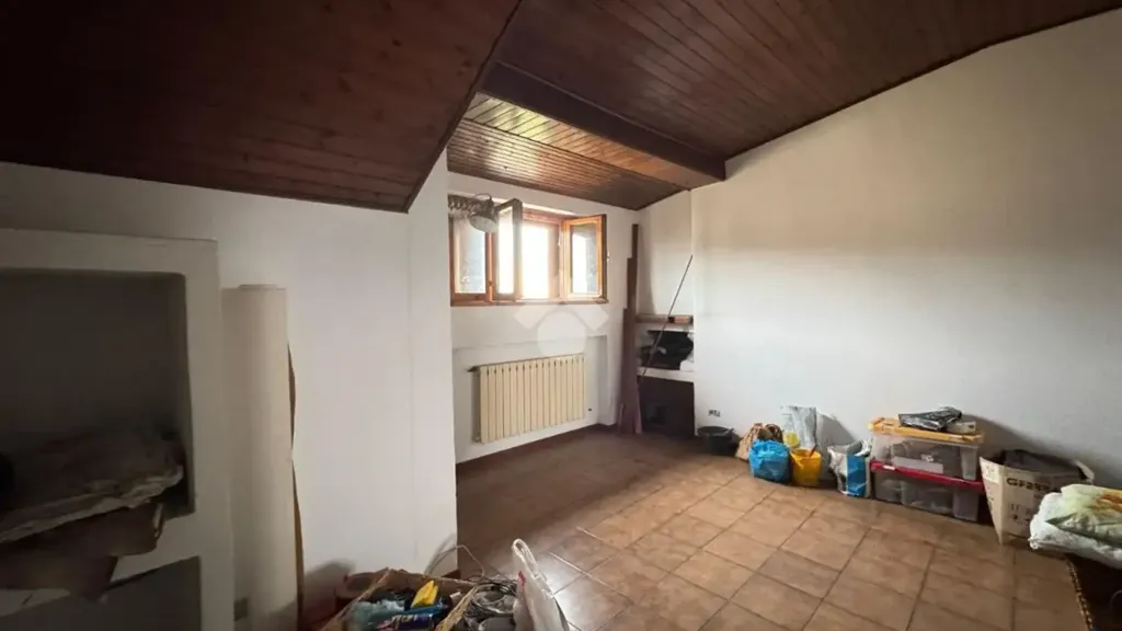 Pièces - Mansard Apartment with Central Location in Marano Ticino