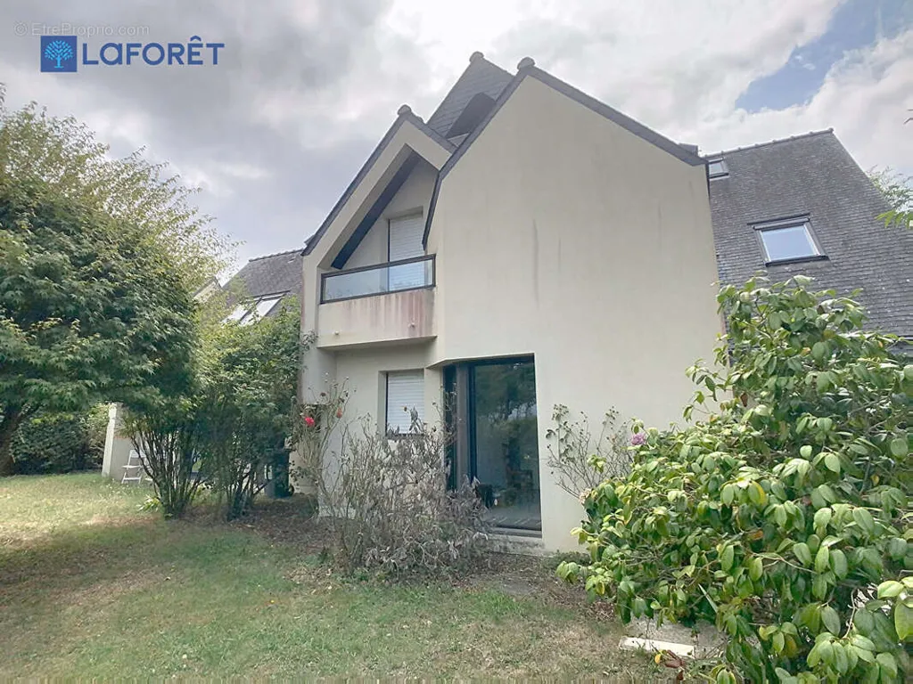 Välivaade - Family House with Sea View in Larmor-Plage