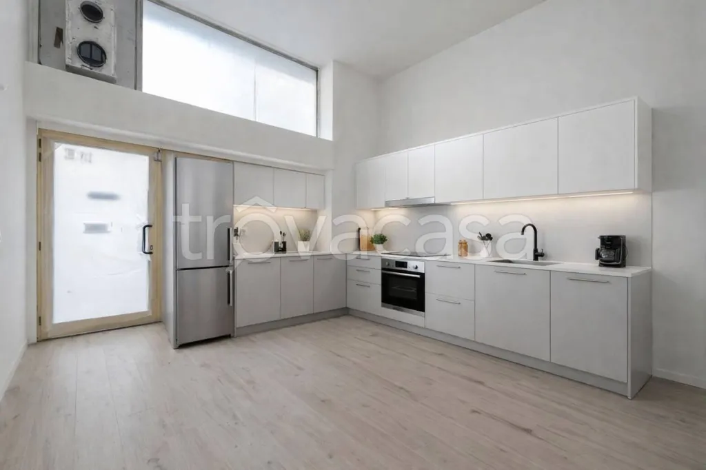 Cuisine - Modern Loft with Dual Access in Turin
