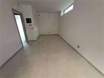 Entrée - Triplex with Garden and Terrace in Trieste