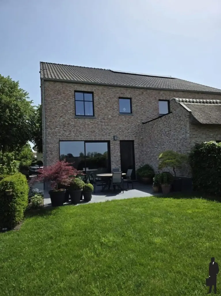 Extérieur - Maison Énergétique avec Terrasse et 3 Chambres