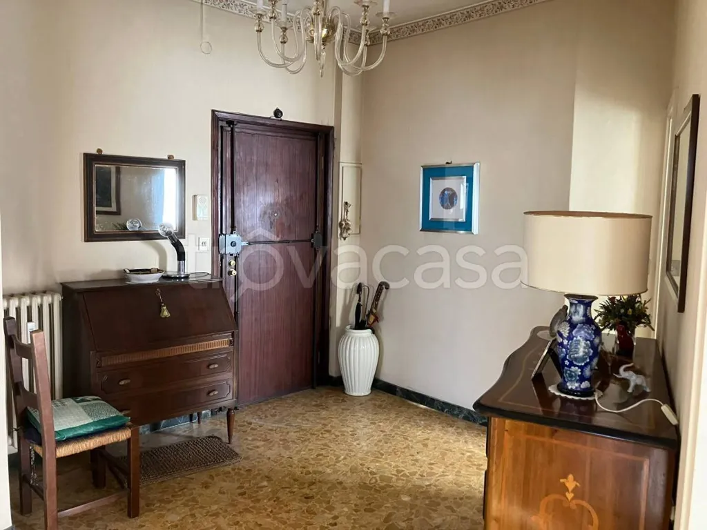 Entrée - Duplex Apartment with Mountain View in Turin