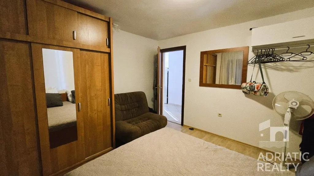 Magamistoad - Two-Bedroom Apartment with Terrace in Vodice