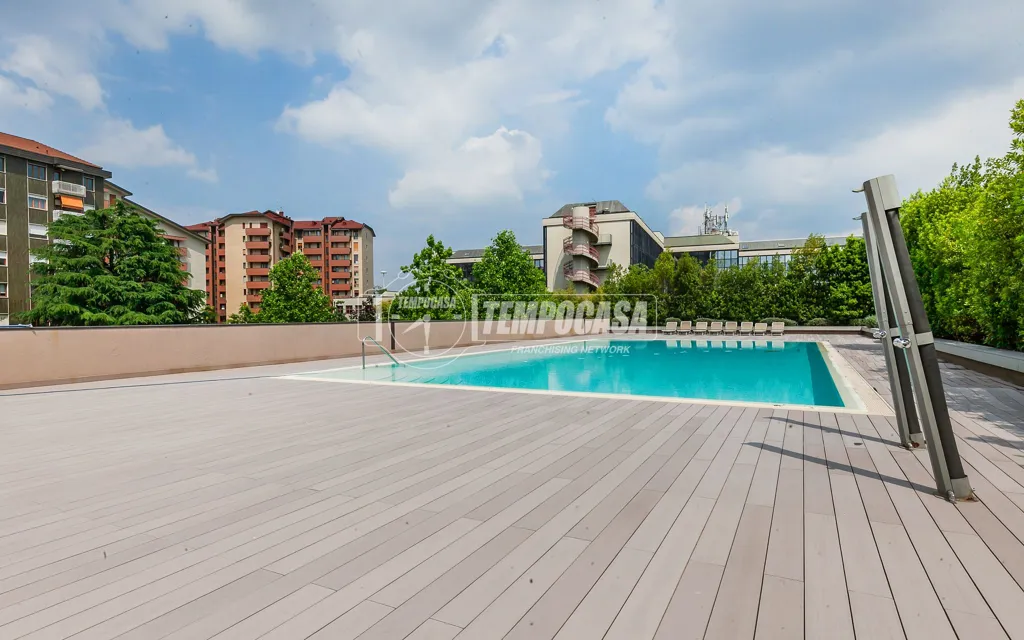 Piscine - Luxury Triplex with Panoramic Views in Milan