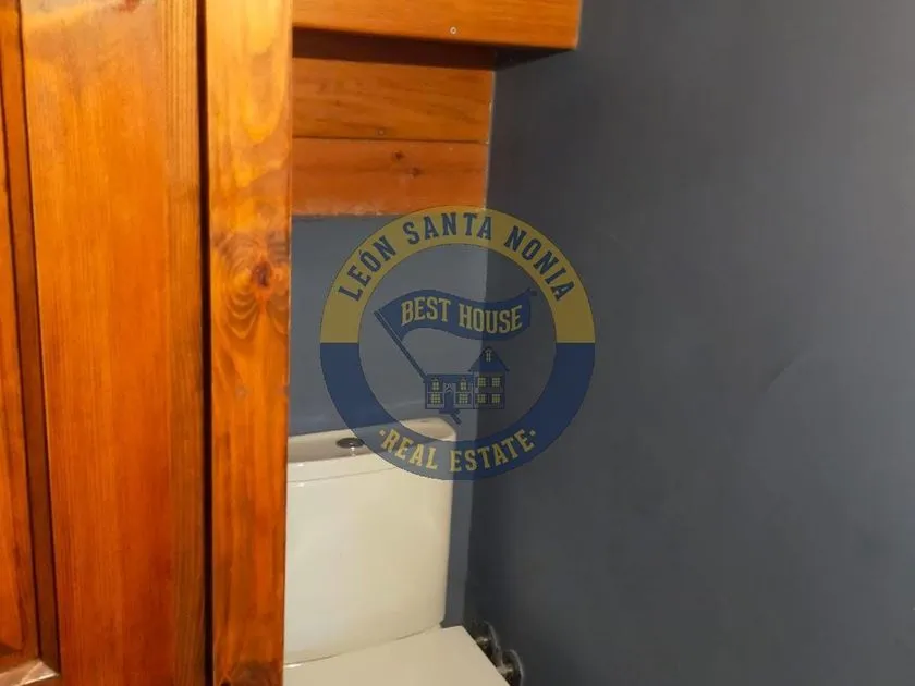 Salles de bain - Restored Chalet with Rustic Charm in León