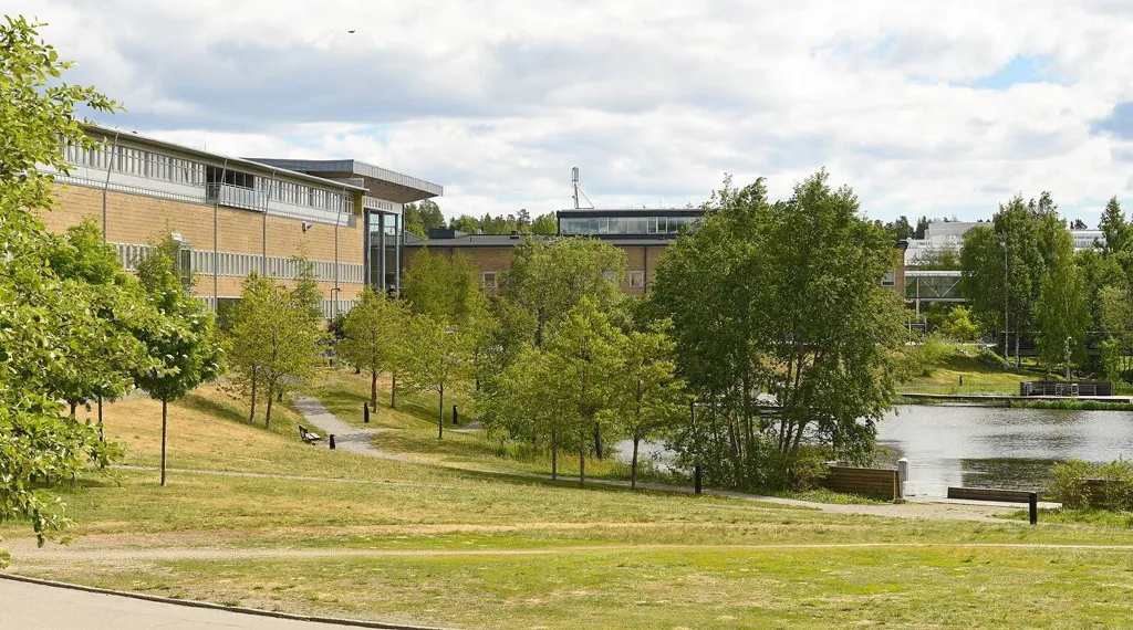 Aed - Apartment with Balcony in Umeå Centre