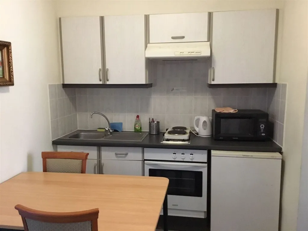 Cucina - House Divided into Studios in EU Quarter