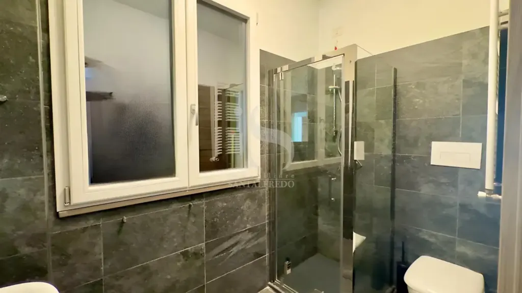 Salles de bain - Modern Trilocale with Terrace in Milan