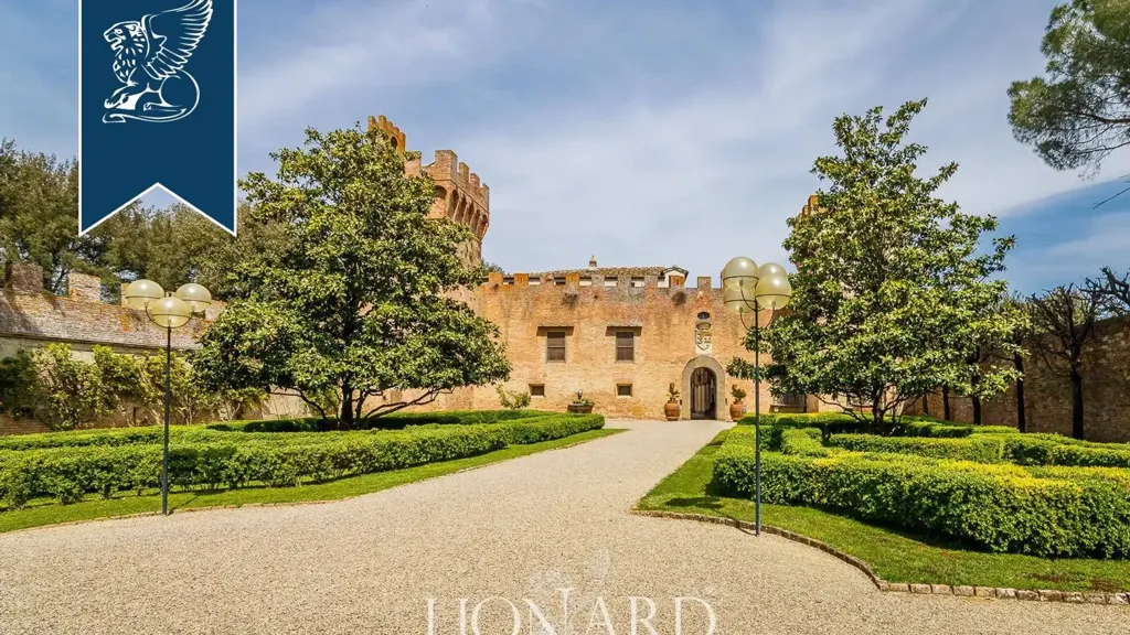 Jardin - Historic Castle with Vineyards near Florence