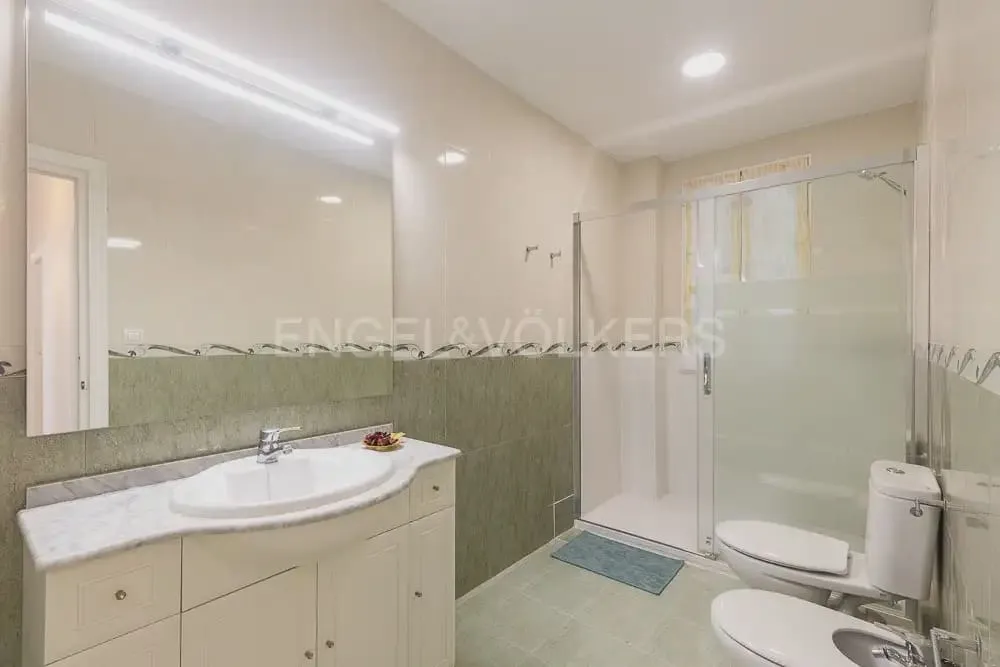 Bagni - Spacious Flat with High Ceilings in El Botànic
