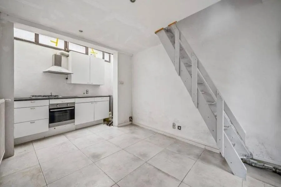 Köök - Renovated Townhouse with Potential in Mechelen