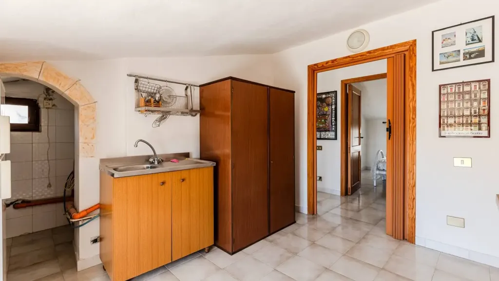 6-room house in IT