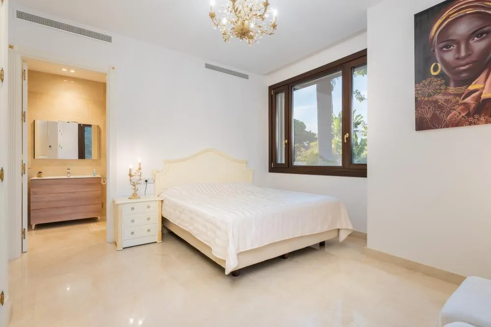 Chambres - Detached Villa with Pool in Marbella's Casco Antiguo