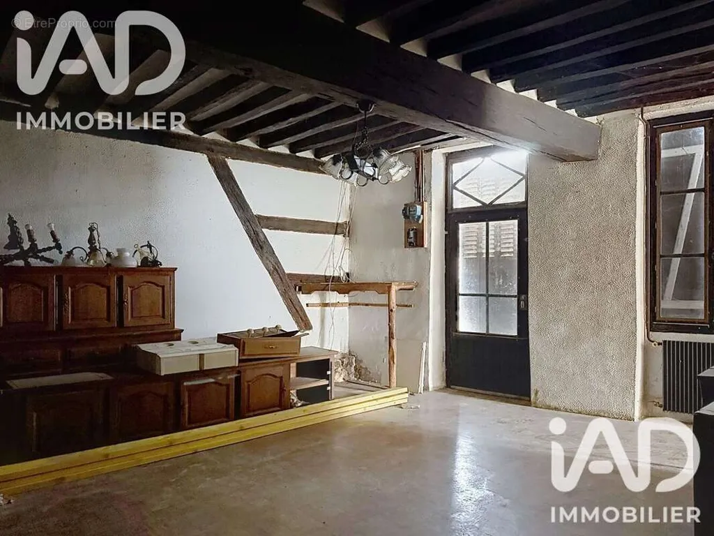 Cuisine - Maison à rénover avec jardin à Chambeugle