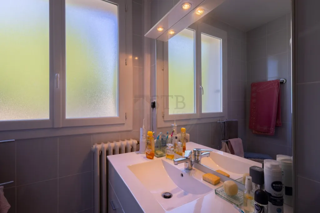 Bagni - Bright Apartment with Balcony in Privas