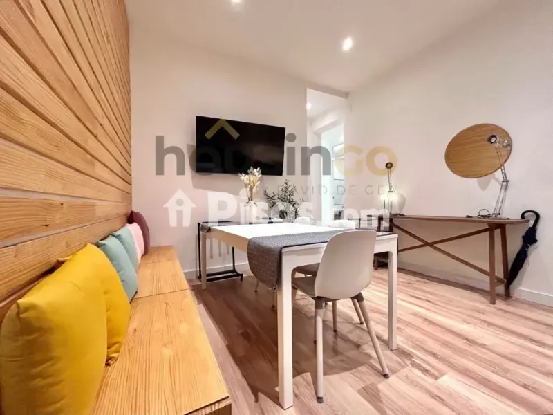 Sala da pranzo - Modernised Flat with Patio View in Salamanca