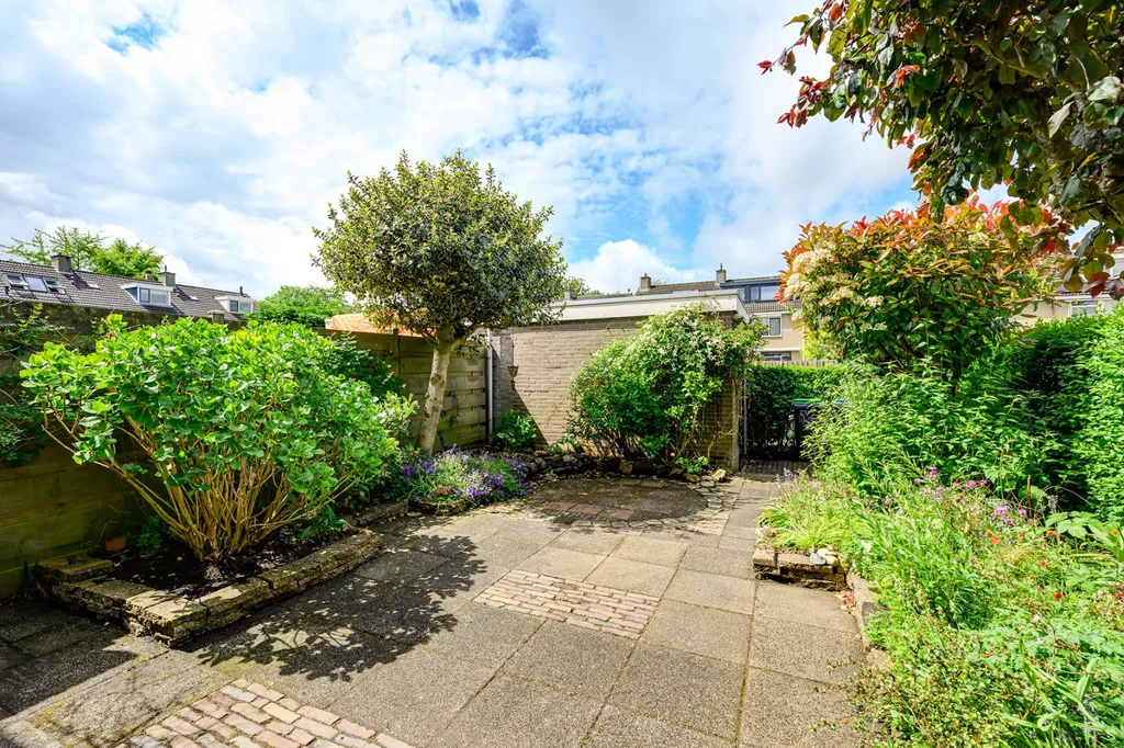 Garden - Corner House with Garden in Rhoon