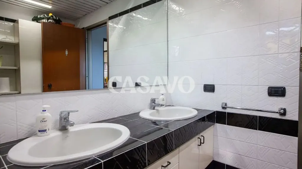 Vannitoad - Dual-Use Apartment with Panoramic Terrace in Milan