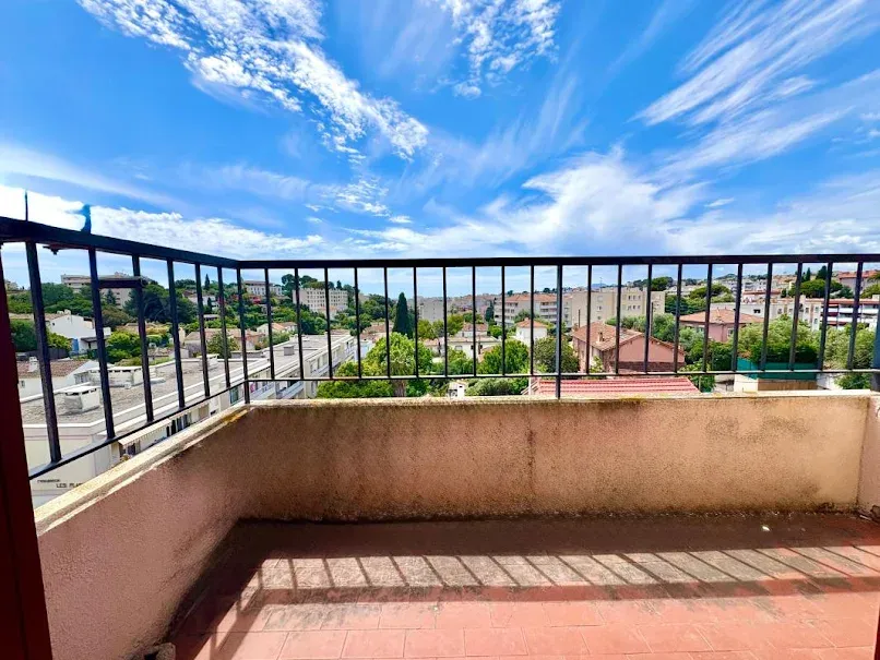 Balcony - 3-Bed Apartment with Balcony in Le Cannet