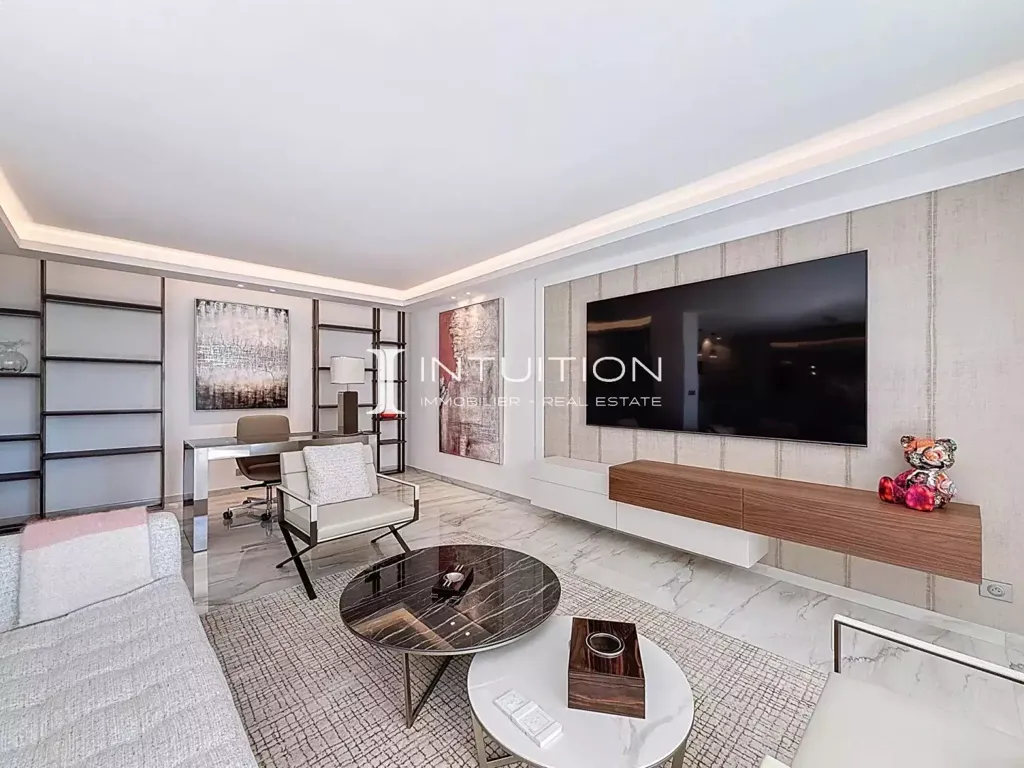 Elutuba - 2-Bedroom Apartment with Sea View in Cannes Croisette