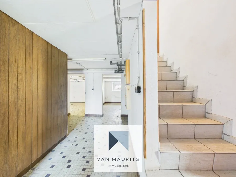 Entrée - Maison Trois Façades avec Jardin à Soleuvre