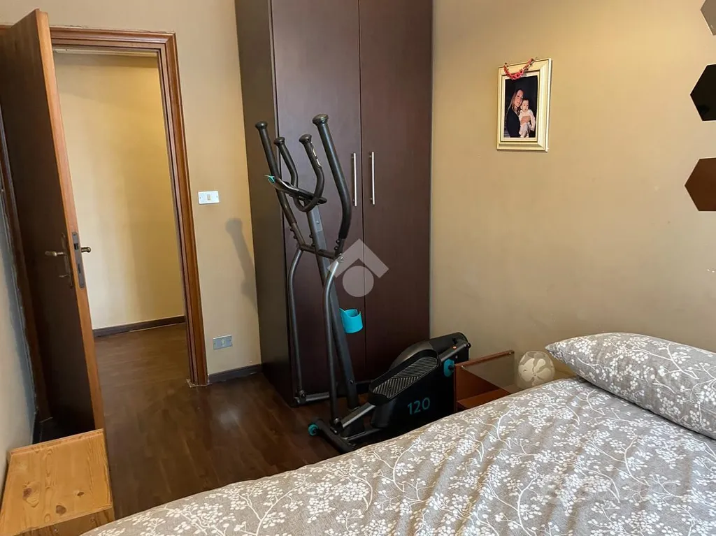 Chambres - Bright 3-Bedroom Apartment in Parma