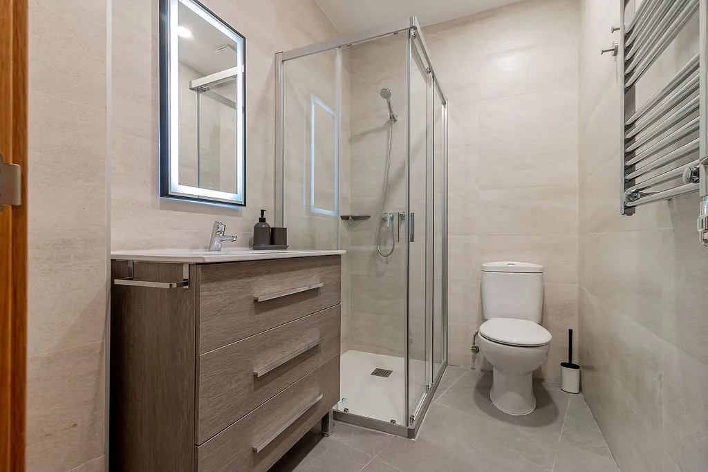 Salles de bain - Furnished Flat with Balcony in Madrid