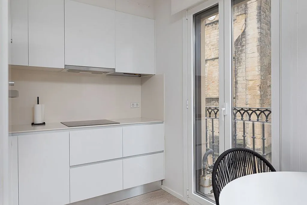 Cuisine - 1-Bedroom Apartment with Elevator in Old Town