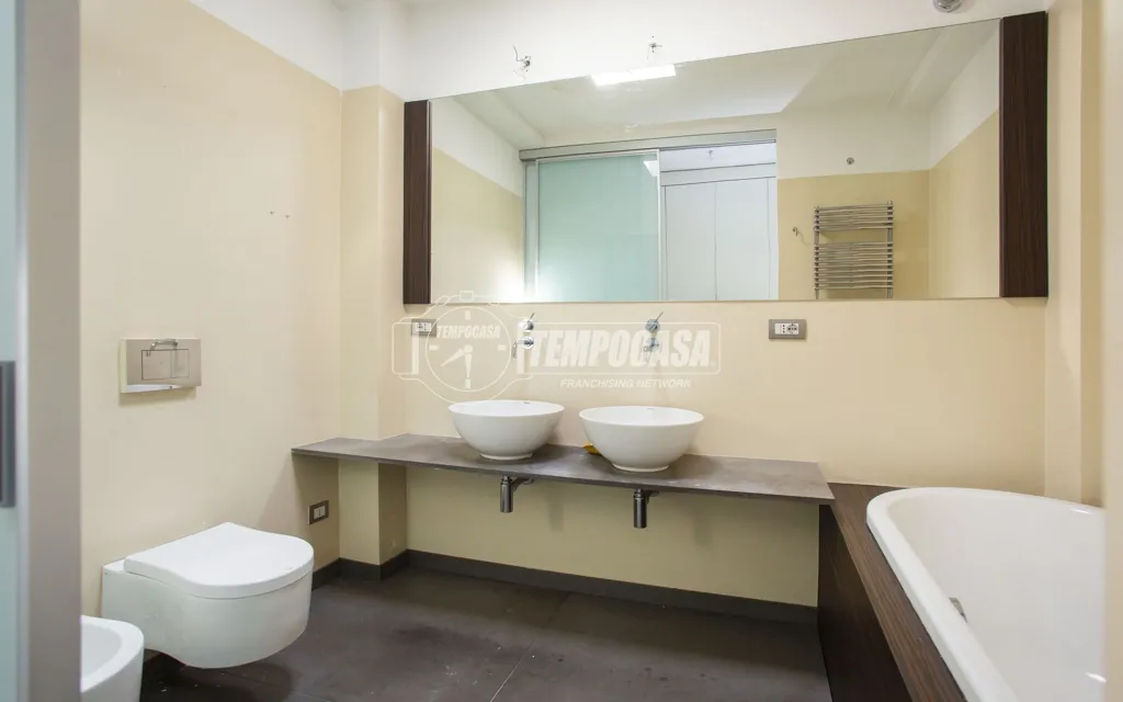 Bagni - Penthouse with Panoramic Terraces in Milan