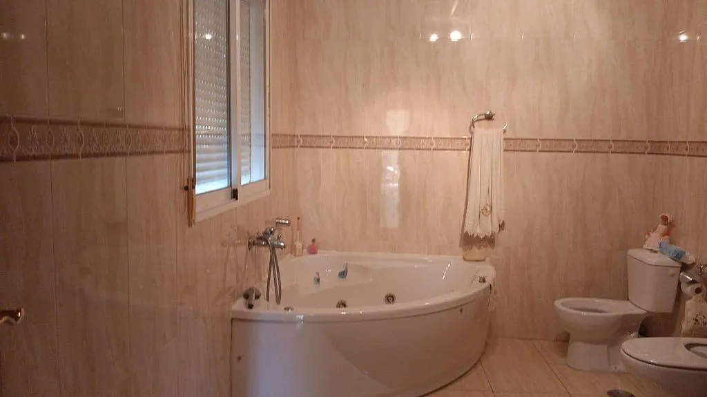 Salles de bain - Chalet with Terrace and Balcony in Monteagudo