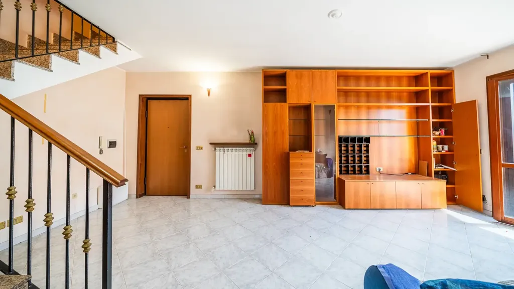 Séjour - Characterful Two-Level Apartment in Fonte Nuova