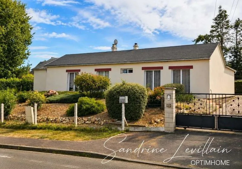 Välivaade - Spacious Detached House with Garden in Beaumont-le-Roger
