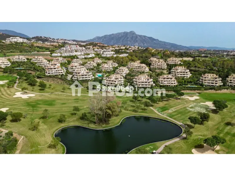 Jardin - Ground Floor Apartment with Golf Access in Benahavís