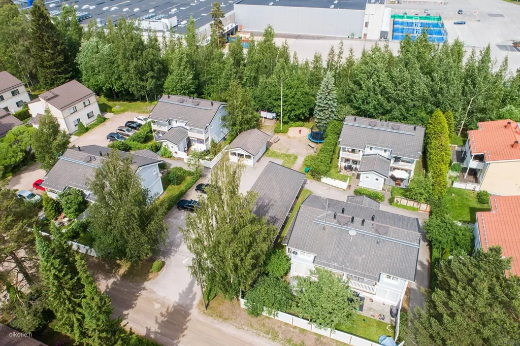 Vista aerea - Two-Storey Asumisoikeus with Garden in Kilo, Espoo
