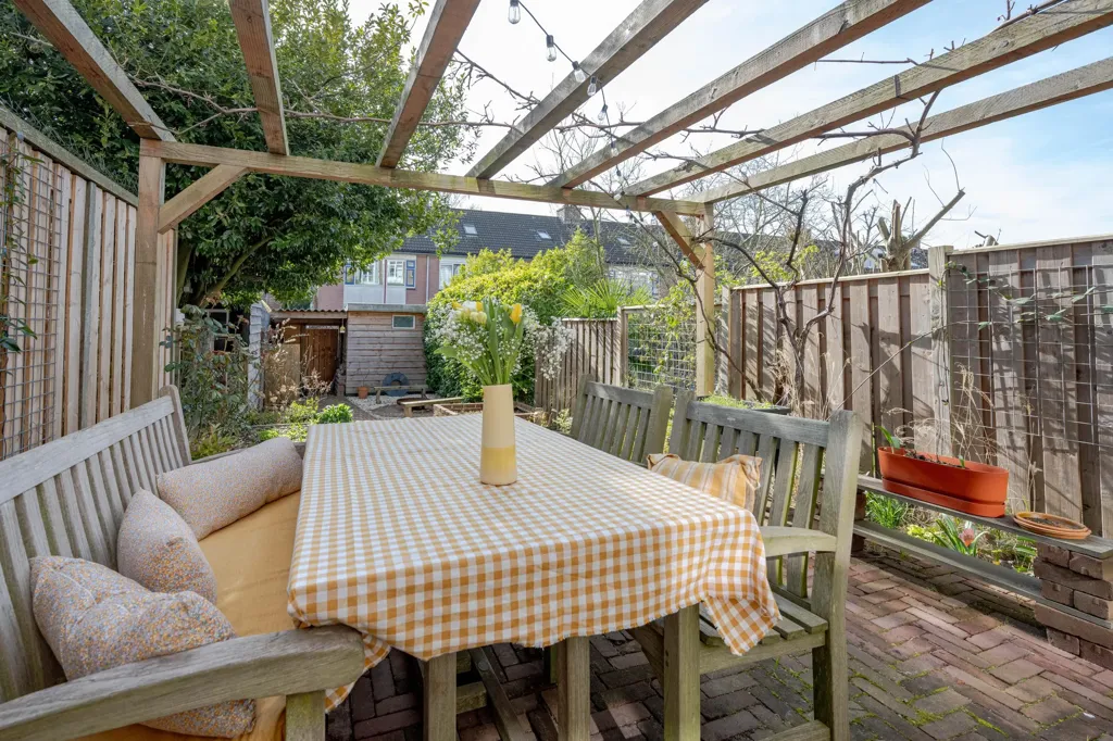 Terrasse - Characterful Apartment with Garden in Vreewijk