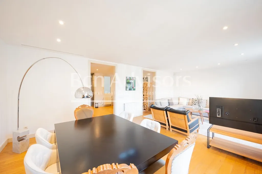 Söögituba - Renovated Apartment with Balcony in Dreta de l'Eixample