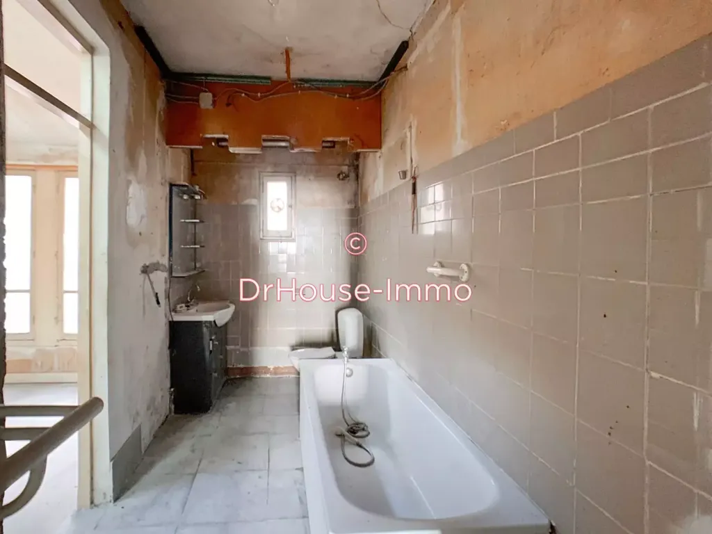 Salles de bain - Maison à Rénover avec Cour Privée à Bordeaux
