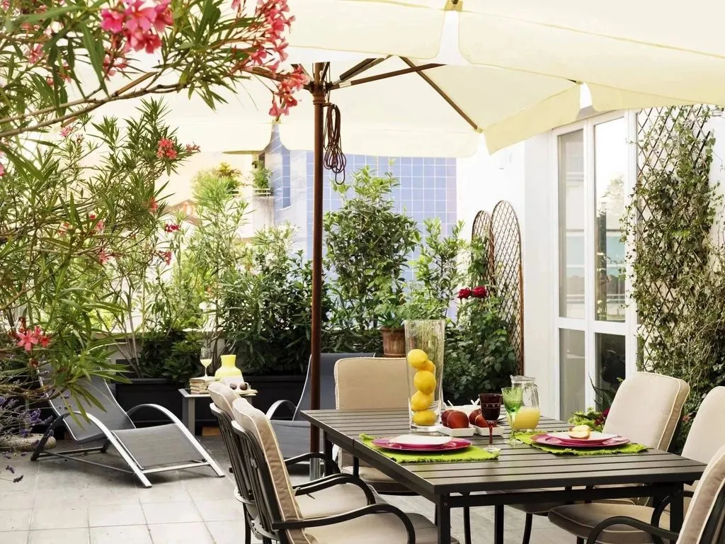 Terrasse - Appartement Luxe avec Jardin à Ville-d'Avray