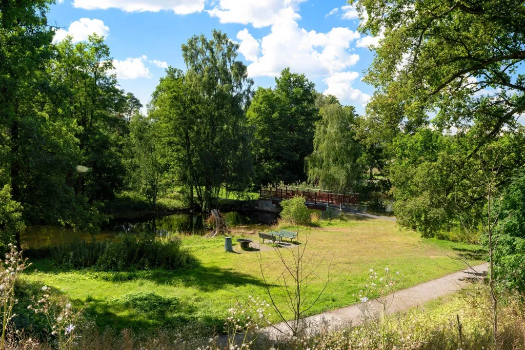 Bright Two-Bedroom Flat with Large Terrace in Stockholm
