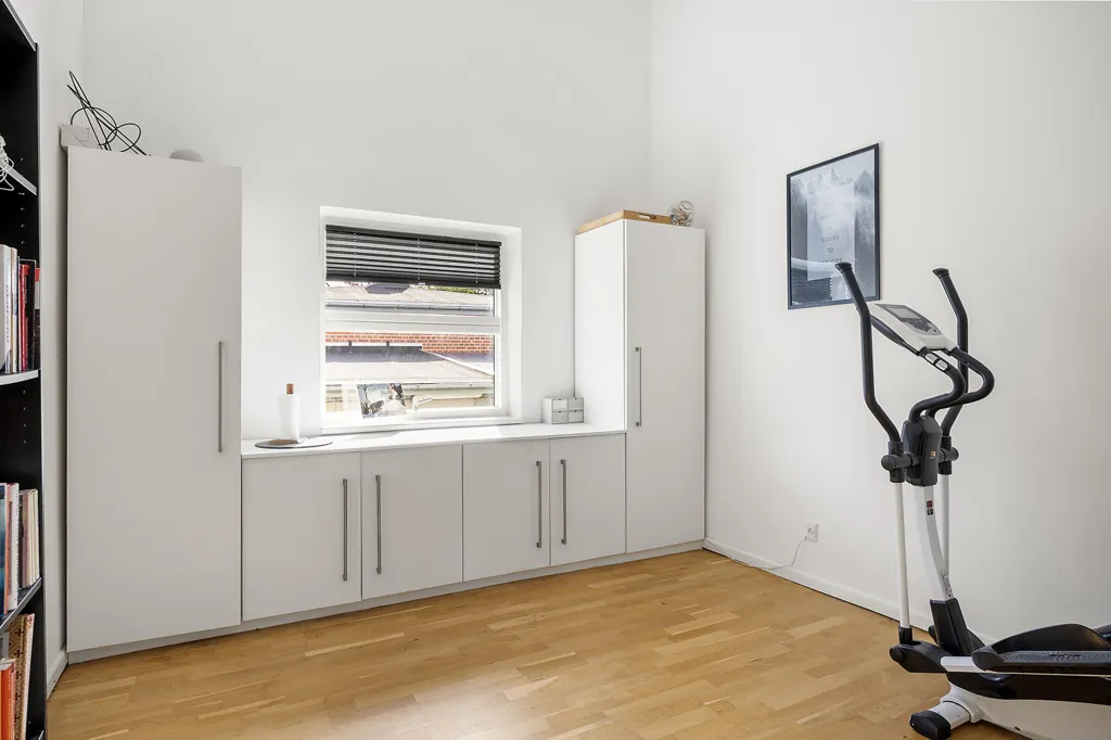 Office - 1952 Villa with Garden in Gentofte