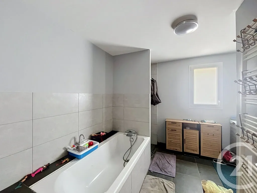 Vannitoad - Spacious House with Garden in Luçon