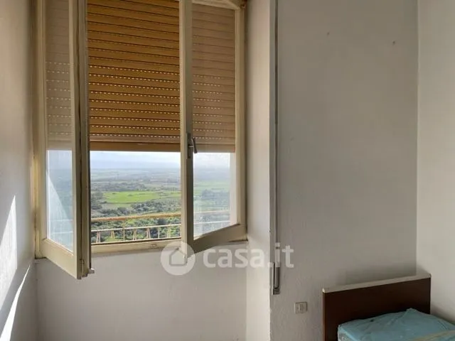 Chambres - Ground Floor Apartment with Garden in Macomer