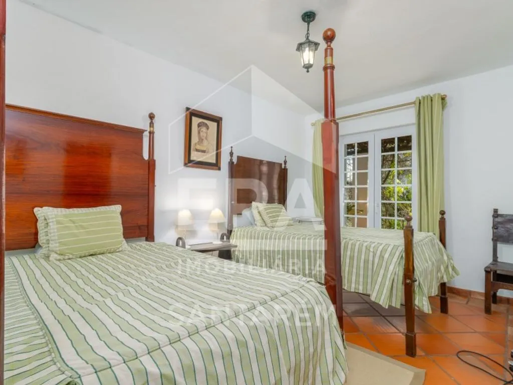 Chambres - Luxury House with Agricultural Land in Benfica do Ribatejo